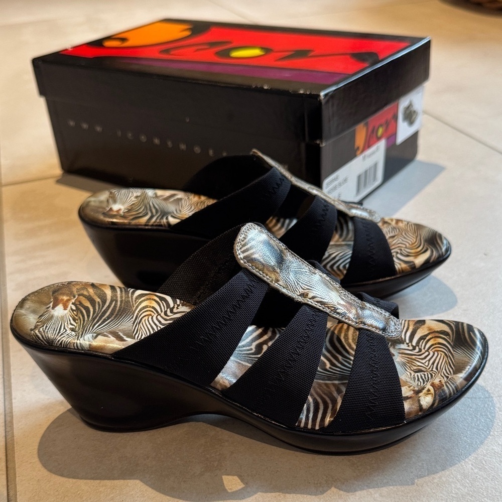 Icon art leather Zebras Women's Wedge slide Sandals sz 6 - Black Cream Tan